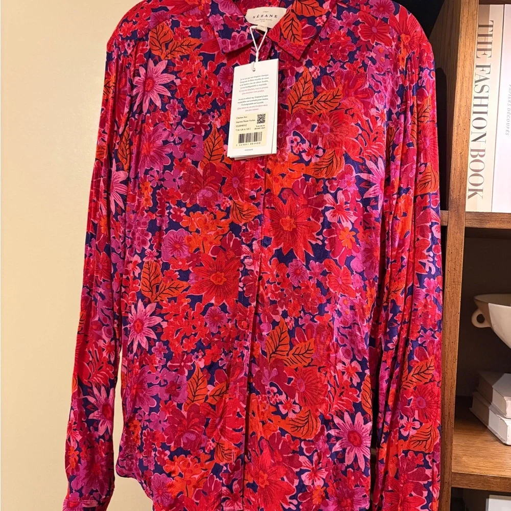 NWT FR 34, US 2 Sezane Ann shirt. Fuchsia Floral. (Marching pant available!) - Picture 2 of 8